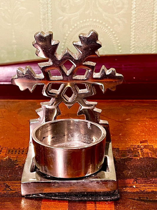 Vintage Decorative Metallic Candle Holder, Leaf Design, 11 cm