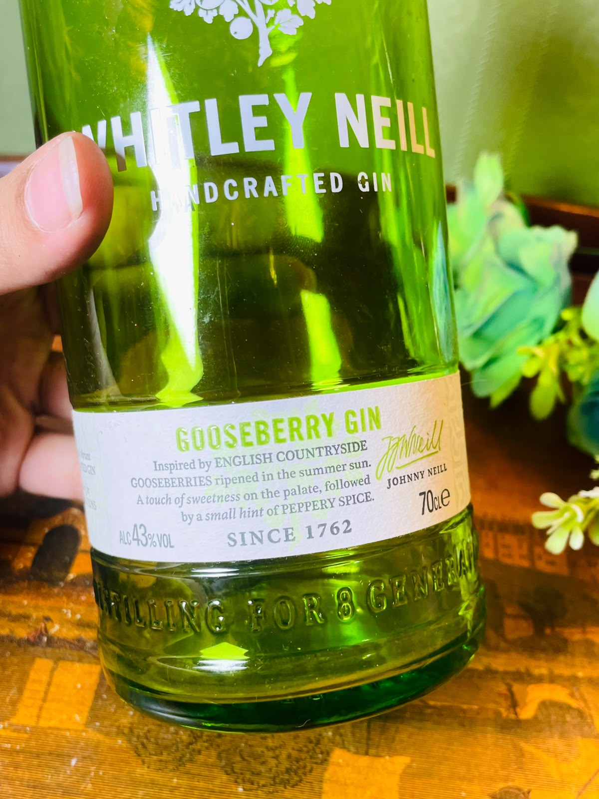 Whitley Neill Gooseberry Gin Green Glass Decorative Bottle 22 cm