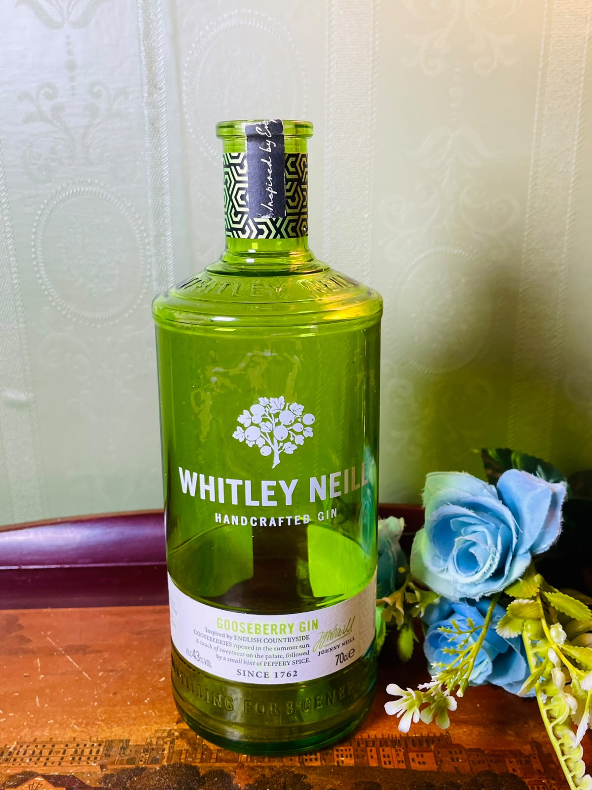 Whitley Neill Gooseberry Gin Green Glass Decorative Bottle 22 cm