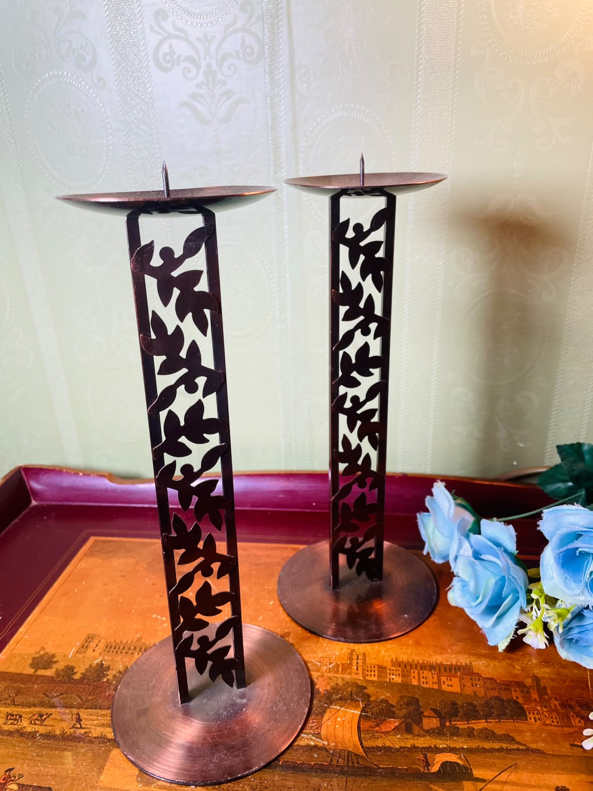 Pair of Metal Leaf Cutout Candle Holders 24 cm