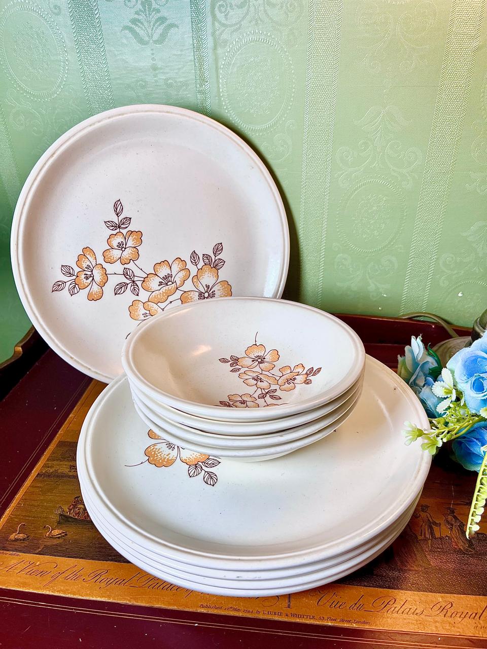 English Floral Dinner Plates & Bowls 8-Piece Set