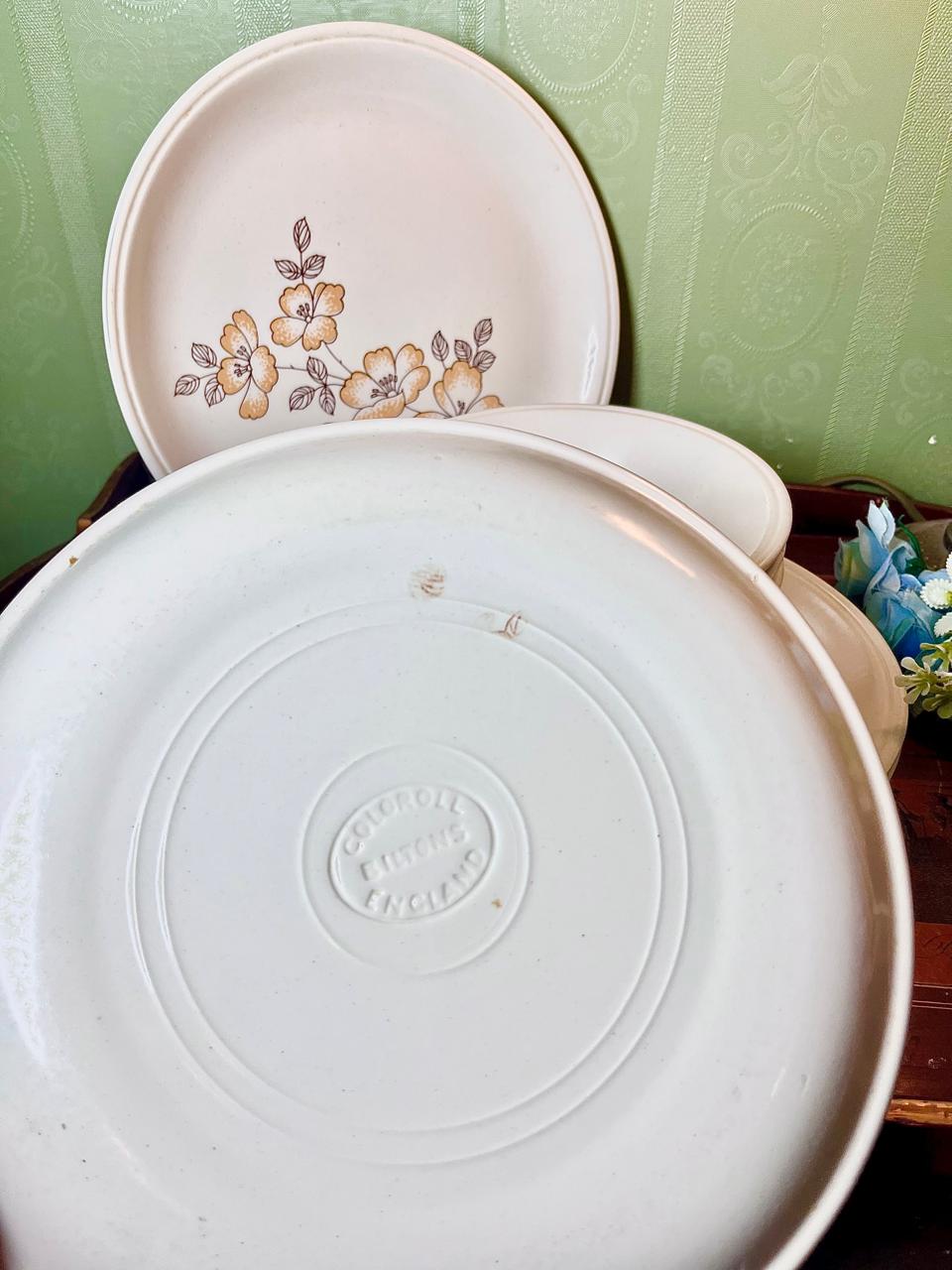 English Floral Dinner Plates & Bowls 8-Piece Set
