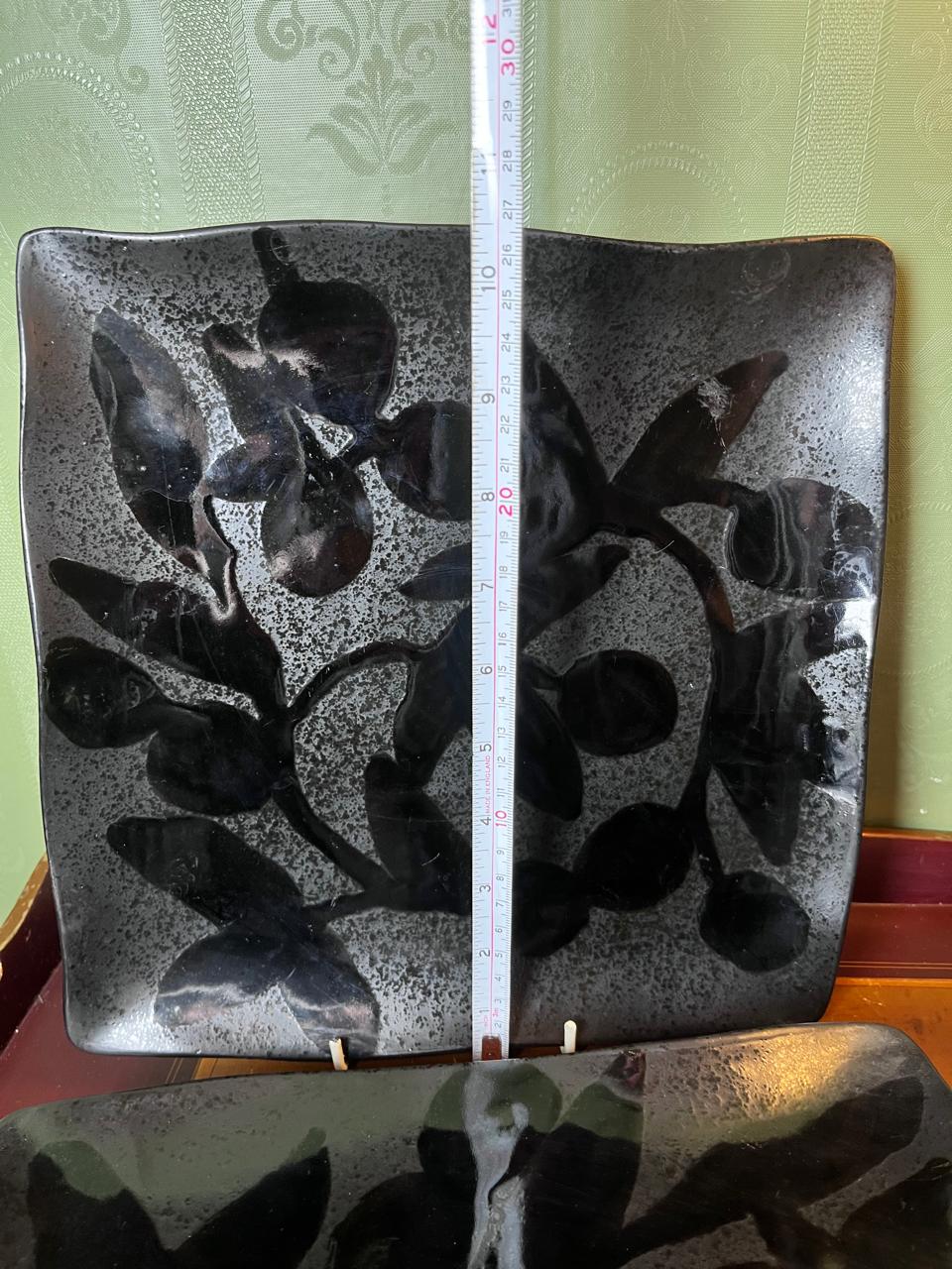 Black Botanical 4-Piece Square Ceramic Plate Set 26 cm