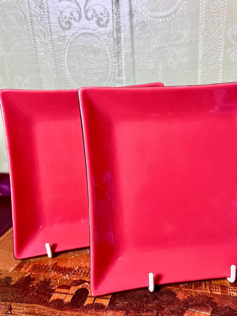 2-Piece Red Square Plate set  6 Inch