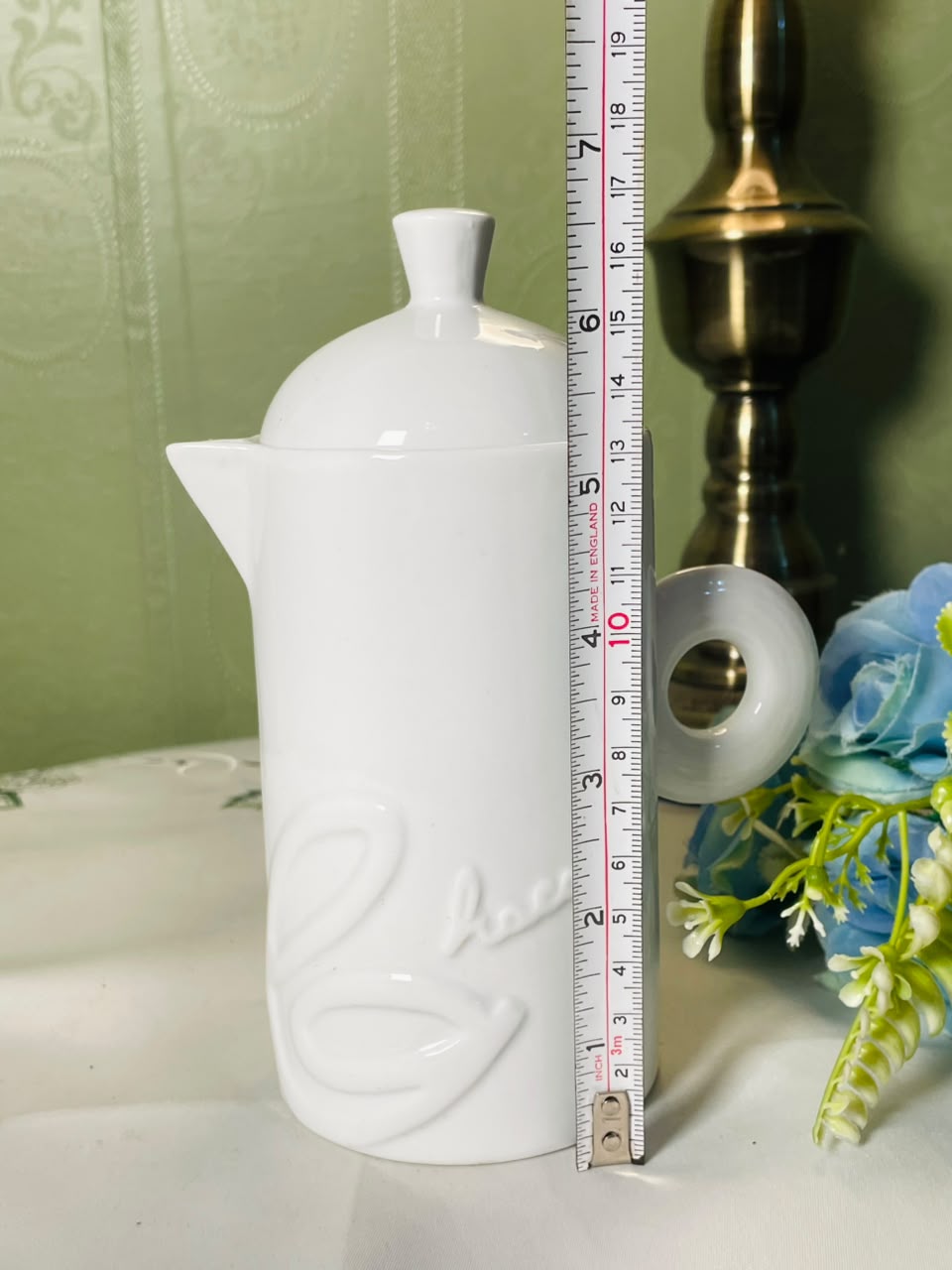 Vintage White Ceramic Lidded teapot with Loop Handle, 16 cm
