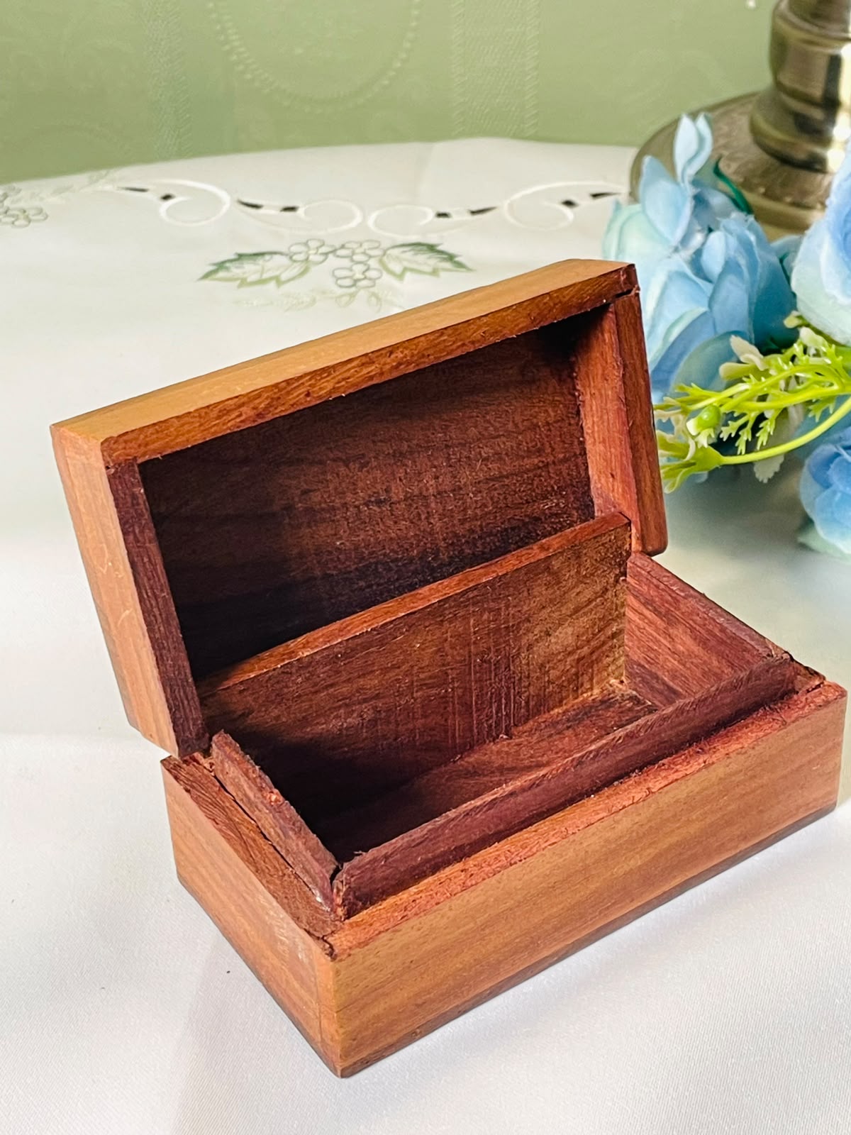 Vintage Wooden MOM Keepsake Box Brown 5 Inch