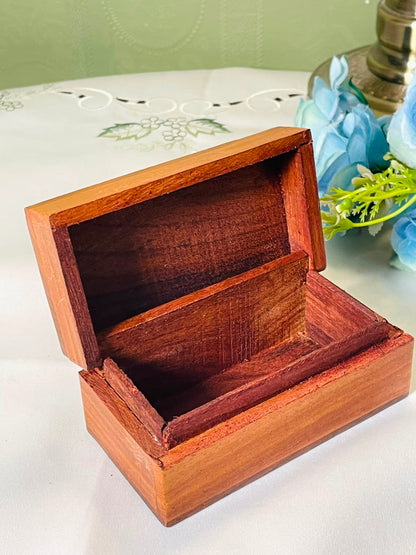 Vintage Wooden MOM Keepsake Box Brown 5 Inch