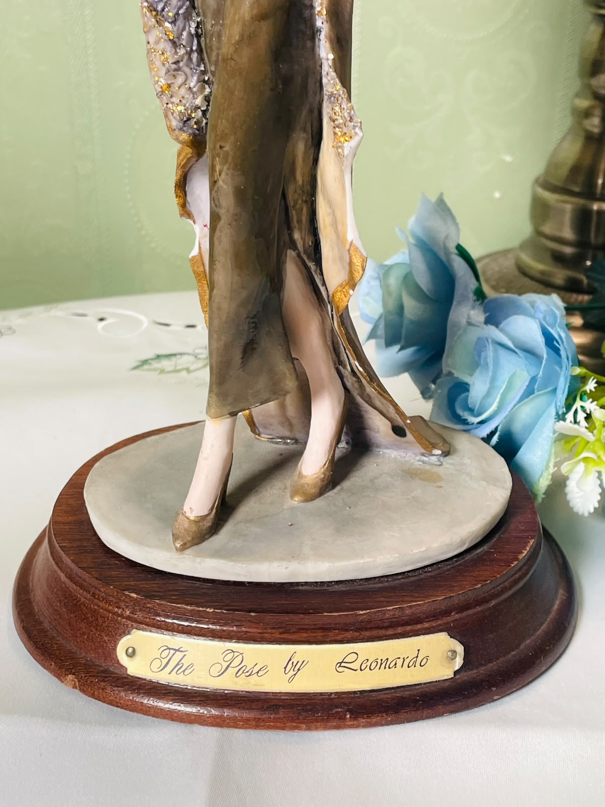 Leonardo The Pose Lady Figurine Gold Brown 11 Inch 1 Piece
