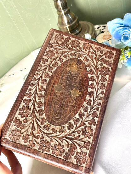 Vintage Carved Wooden Keepsake Box 21 cm