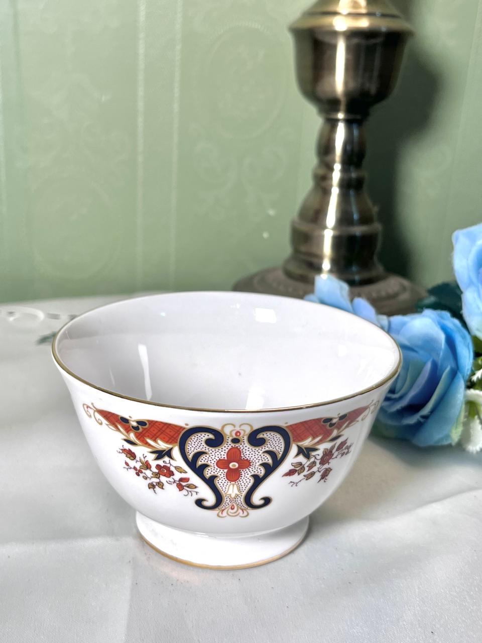Colclough C672 Bone China Floral Sugar pot 11cm