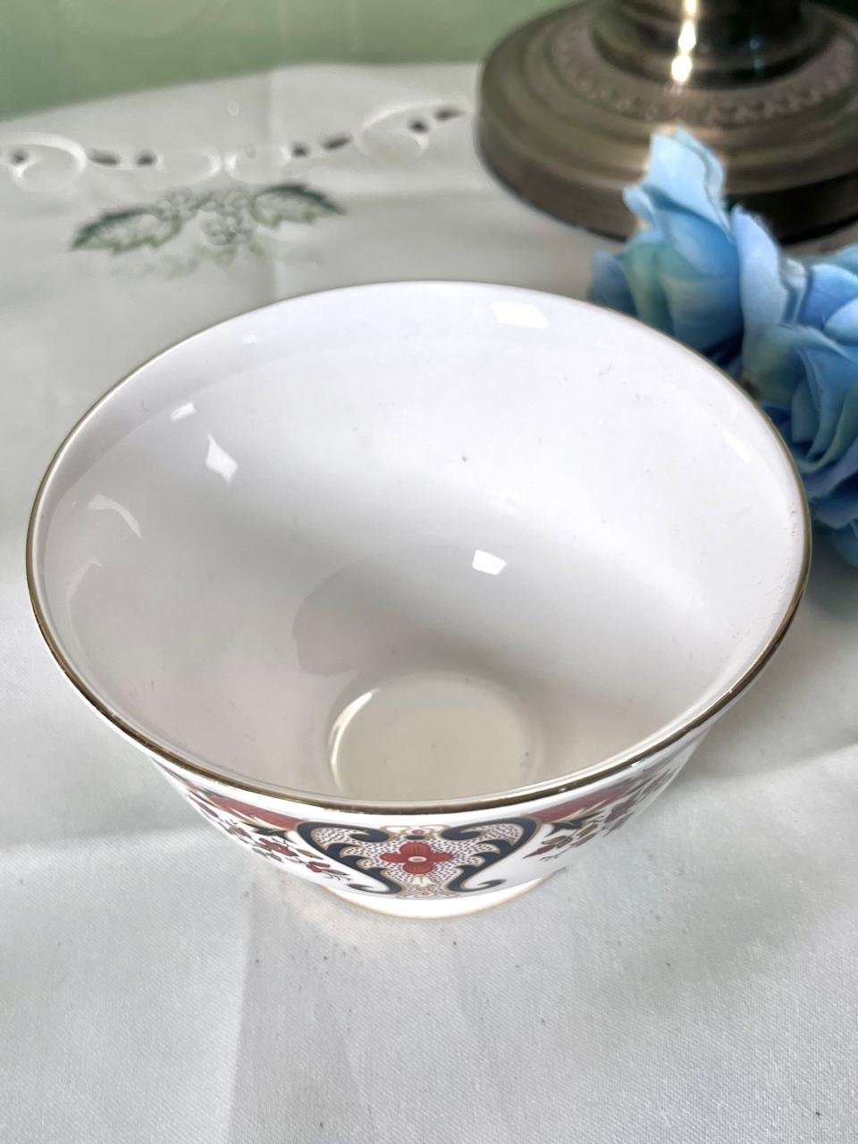 Colclough C672 Bone China Floral Sugar pot 11cm