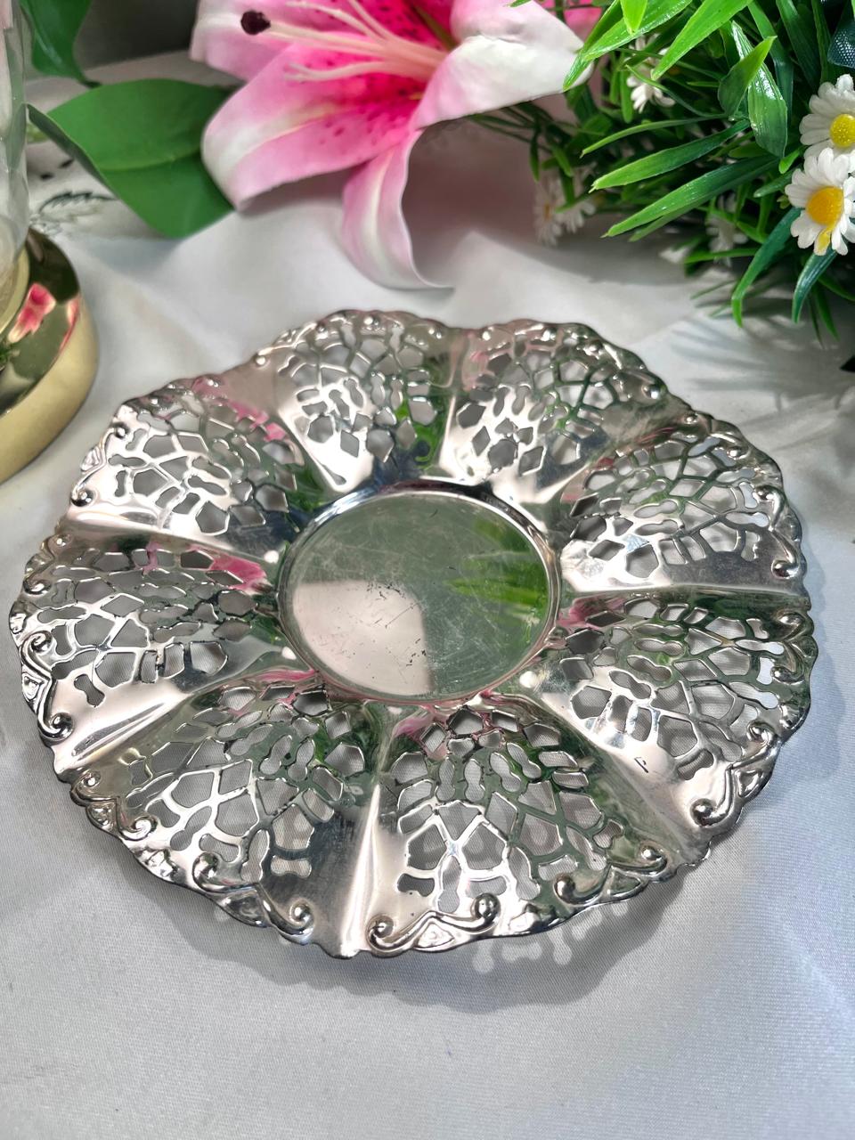 Silver-Tone Pierced Floral Serving Dish 17 cm