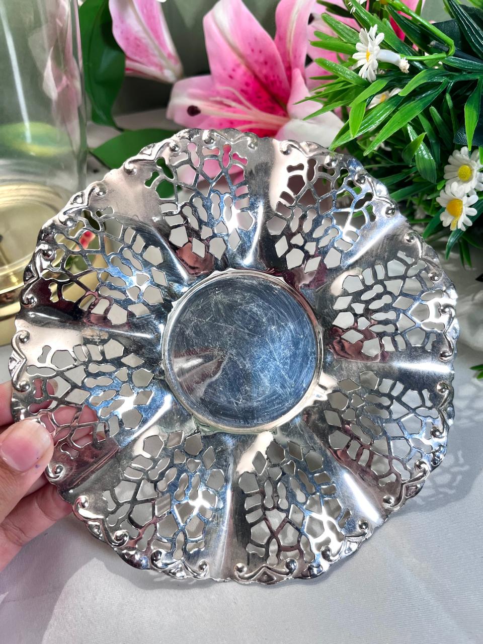 Silver-Tone Pierced Floral Serving Dish 17 cm