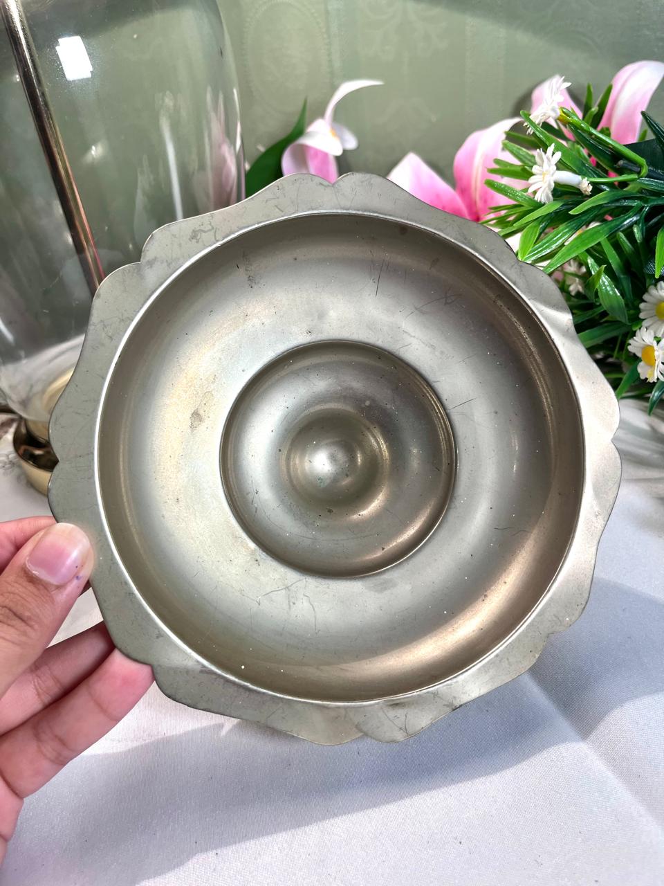 Vintage Silver-Tone Scalloped Serving Cake stand 7 Inch 1 Piece