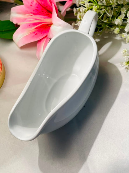 White Porcelain Gravy Boat 20 cm Microwave & Dishwasher Safe