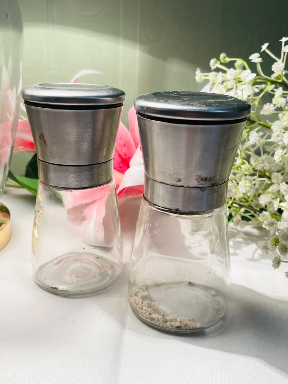 Set of 2 Clear Crystal & Metal Spice Grinders 14 cm