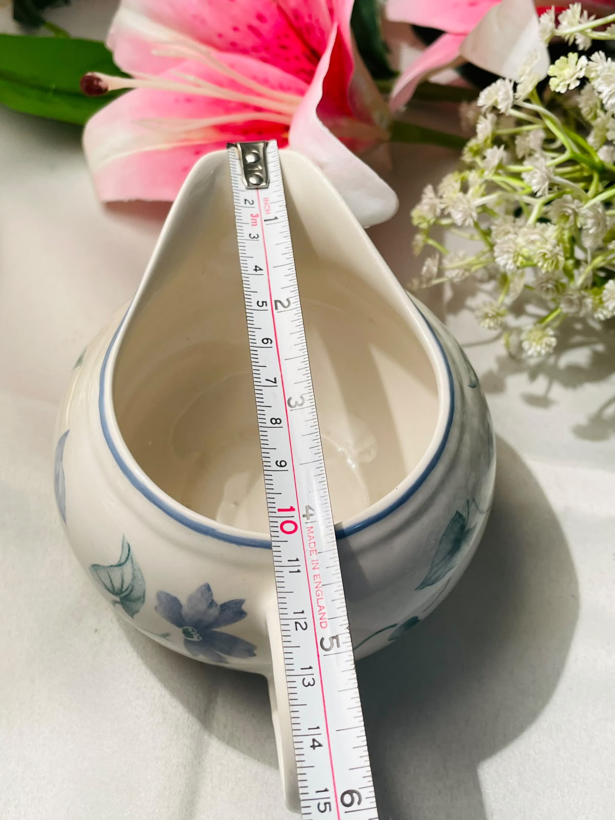 Blue Floral Gravy Boat – Approx. 5.5 Inches