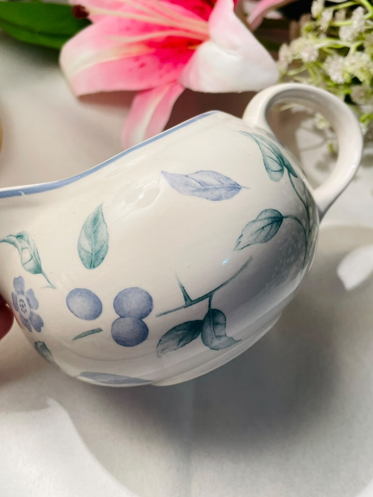 Blue Floral Gravy Boat – Approx. 5.5 Inches