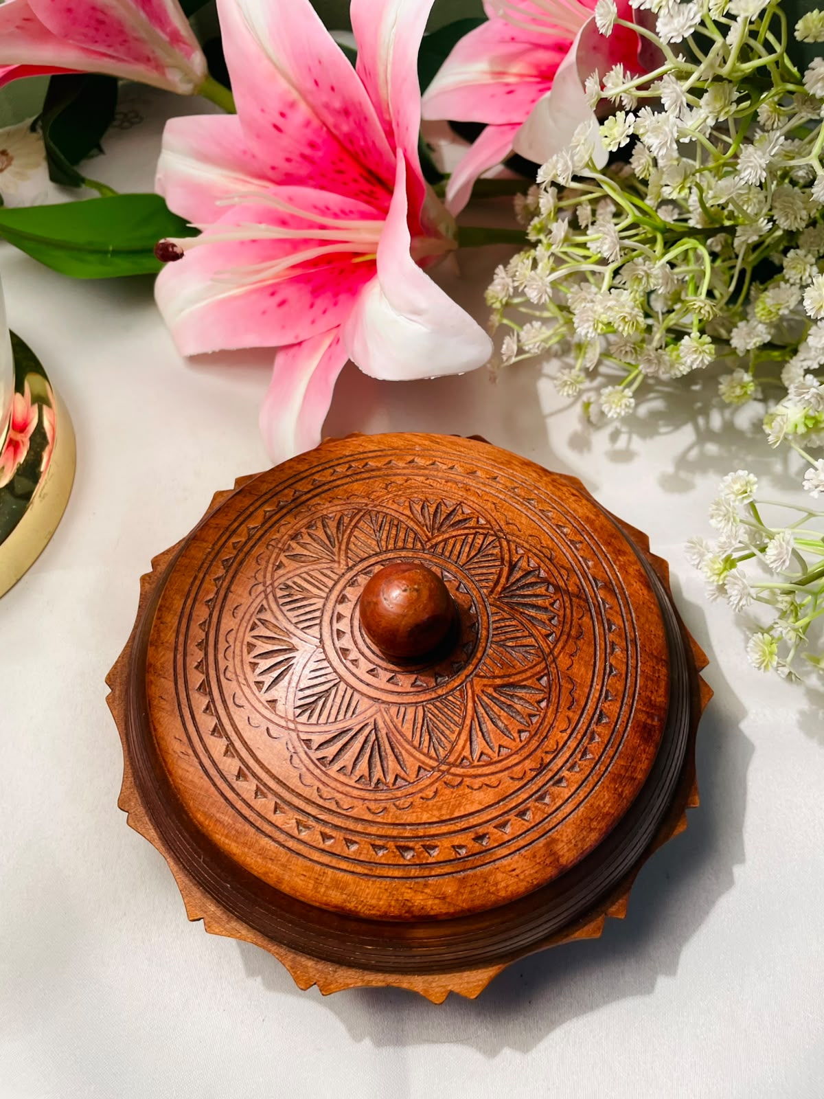 Carved Wooden Lidded Serving Bowl – Approx. 5 Inches