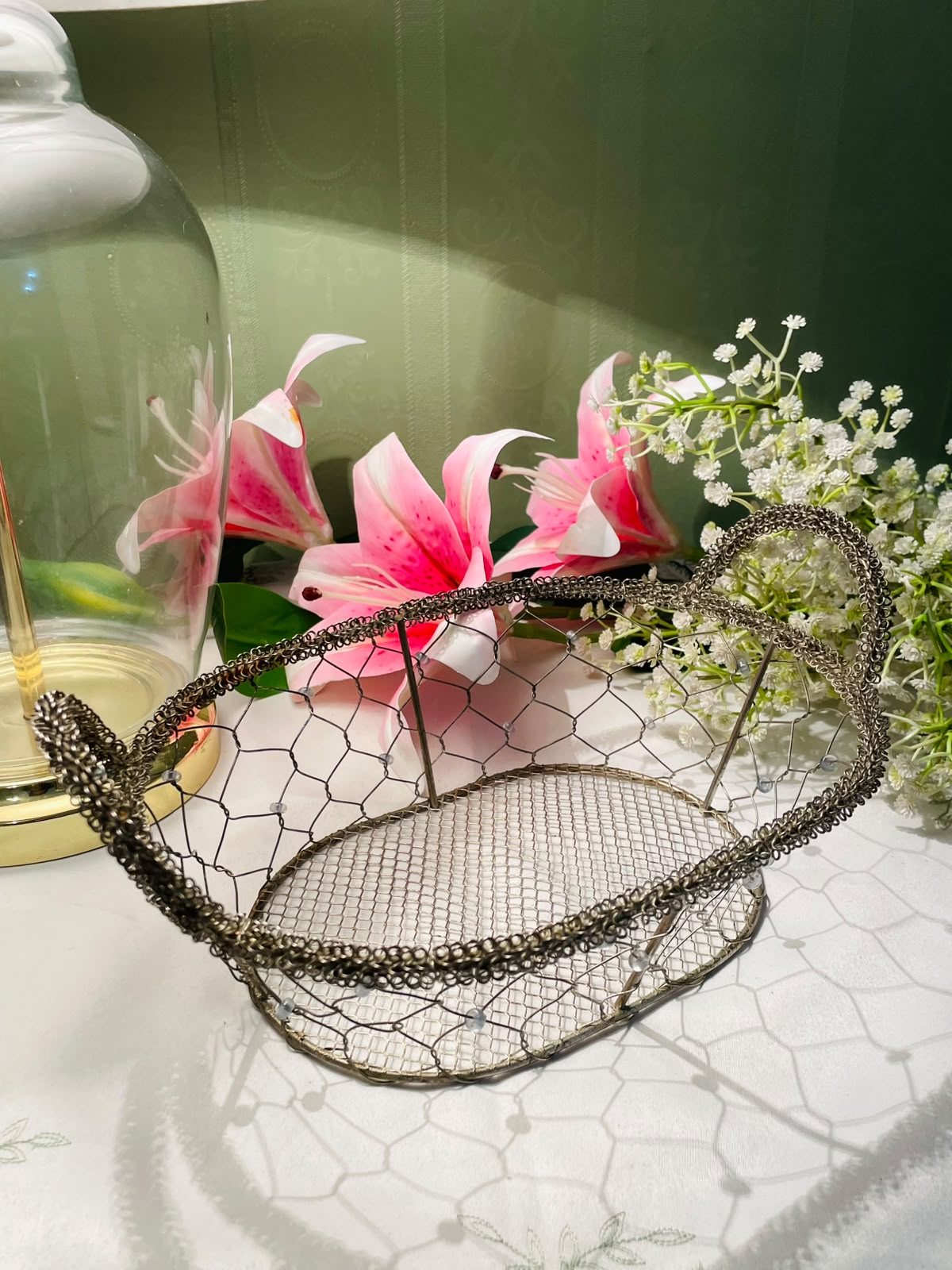 Silver-Tone Wire Serving Basket – Approx. 10 Inches