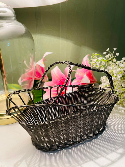 Dark Metal Wire Serving Basket – Approx. 10 Inches