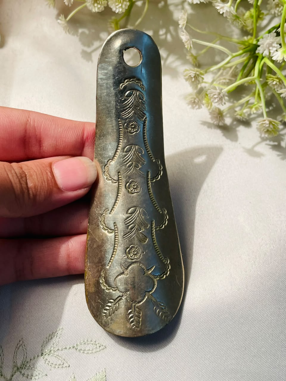 Engraved Floral Metal Shoehorn – Approx. 4 Inches