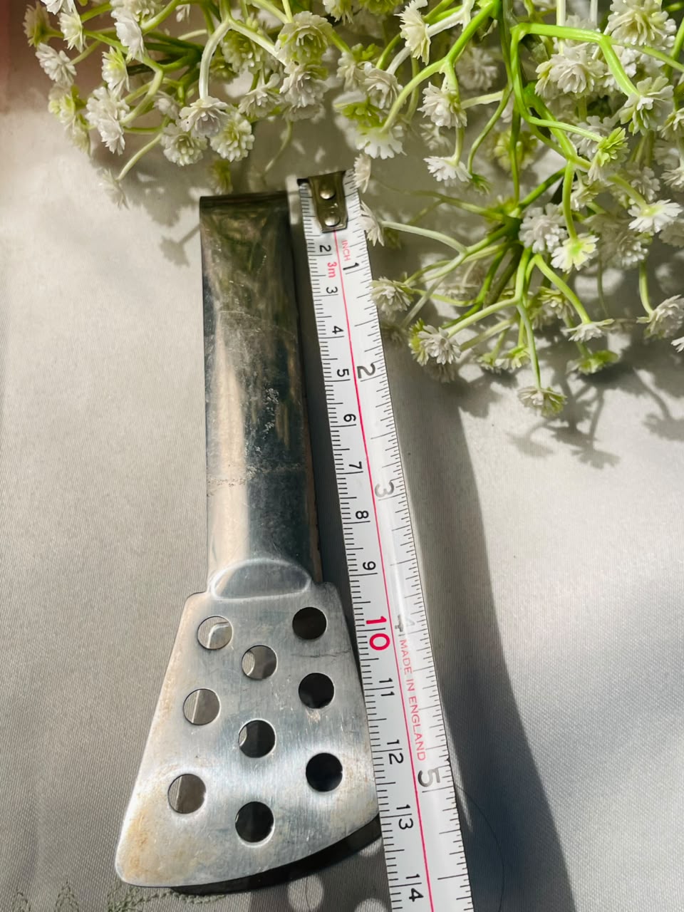 Perforated Silver-Tone Serving Spatula – Approx. 5.5 Inches