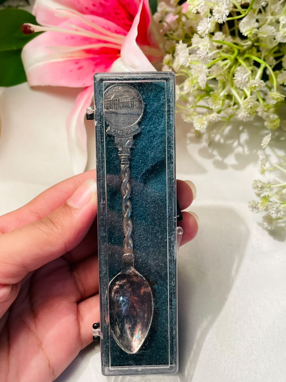 America Building Motif Silver-Tone Souvenir Spoon – 4.5 Inches