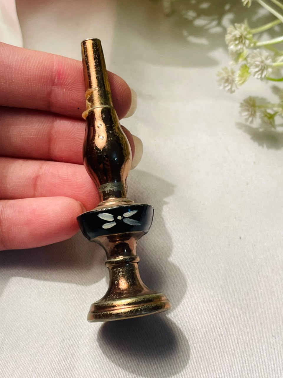 Vintage Brass-Tone Miniature Lamp Ornament 8cm