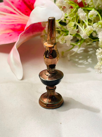 Vintage Brass-Tone Miniature Lamp Ornament 8cm