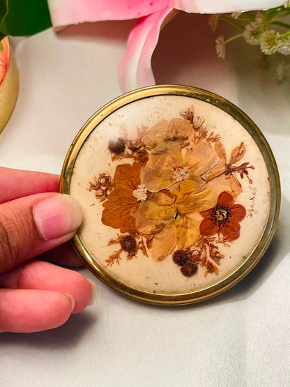 Vintage Dried Floral Display Gold-Tone Round Frame 8 cm