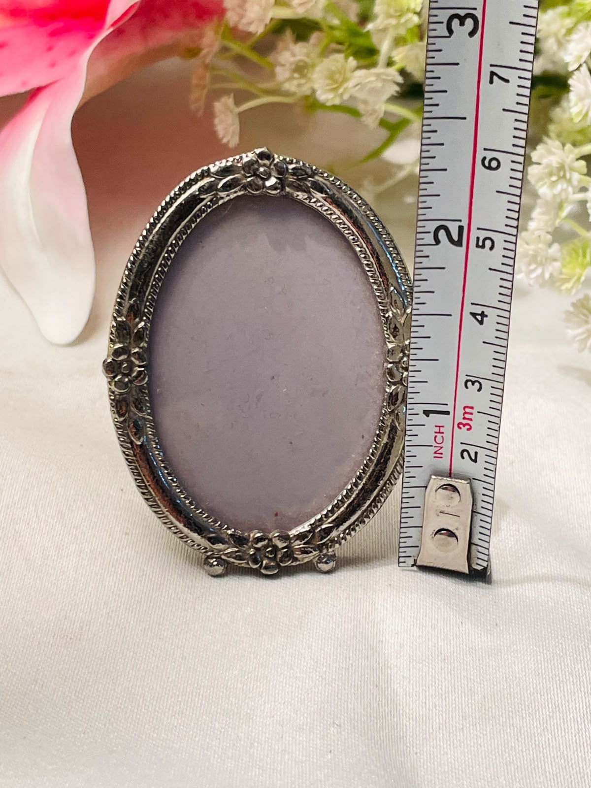 Vintage Oval Silver-Tone Photo Frame Ornate Floral 6 cm