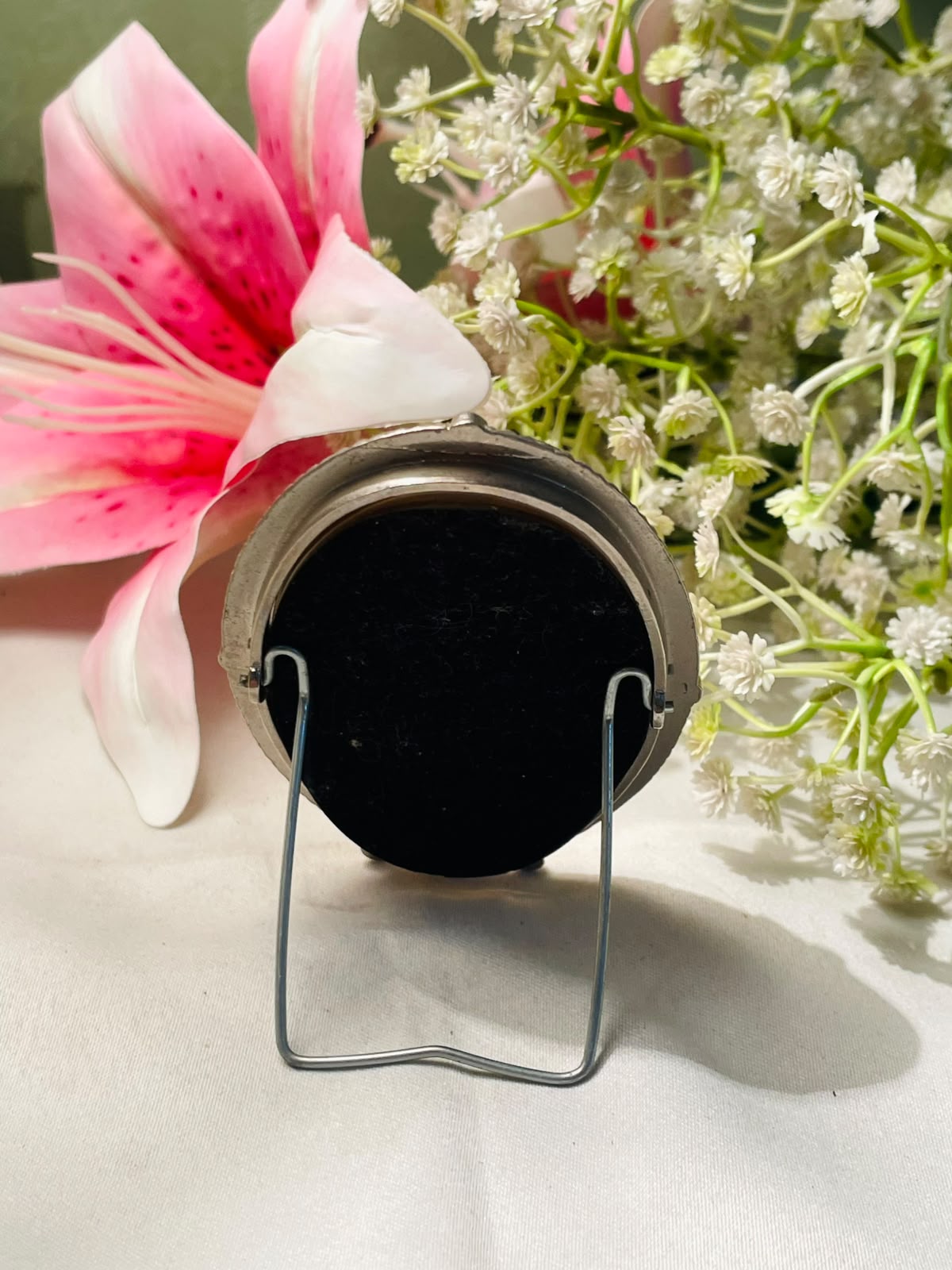 Vintage Oval Silver-Tone Floral Photo Frame 9 cm