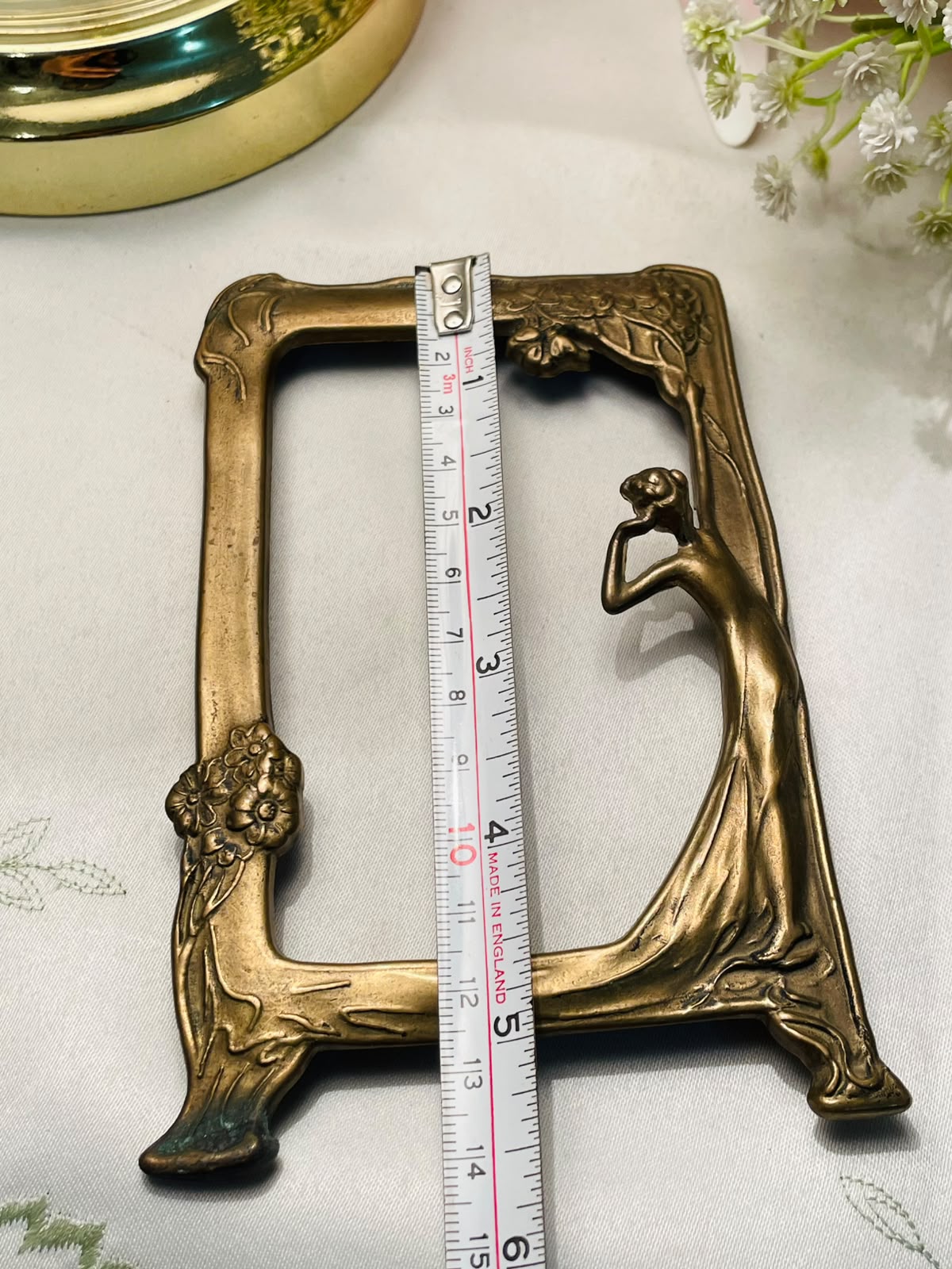 Vintage Gold-Tone Figural Photo Frame Floral Design 14 cm