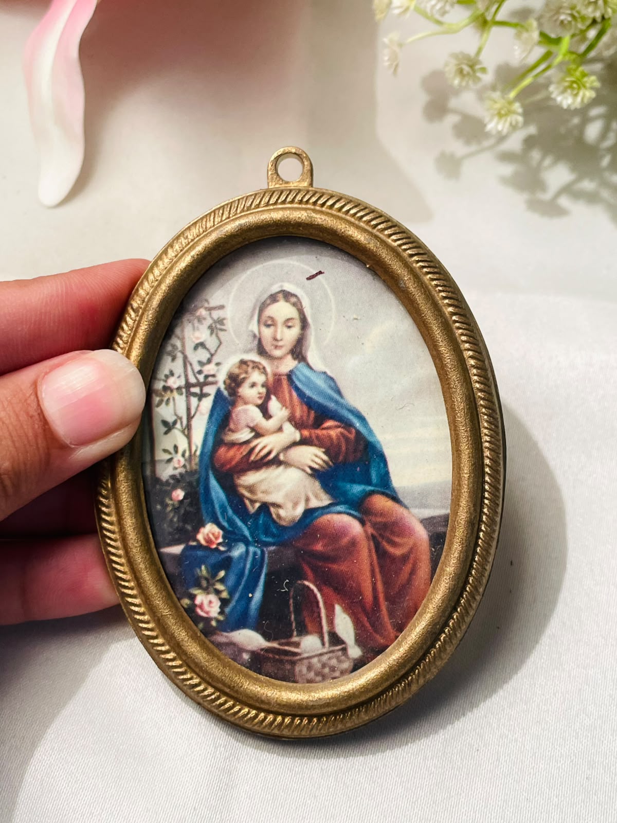 Vintage Madonna & Child Framed Print Gold-Tone Oval 9 cm