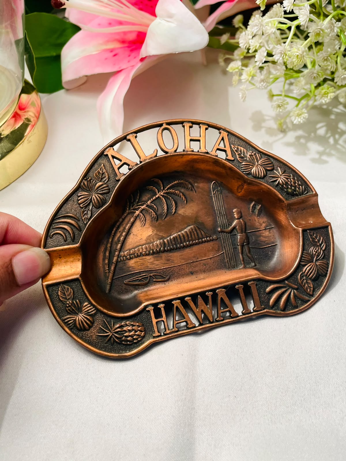 Aloha Hawaii Copper-Tone Decorative Ashtray 13 cm
