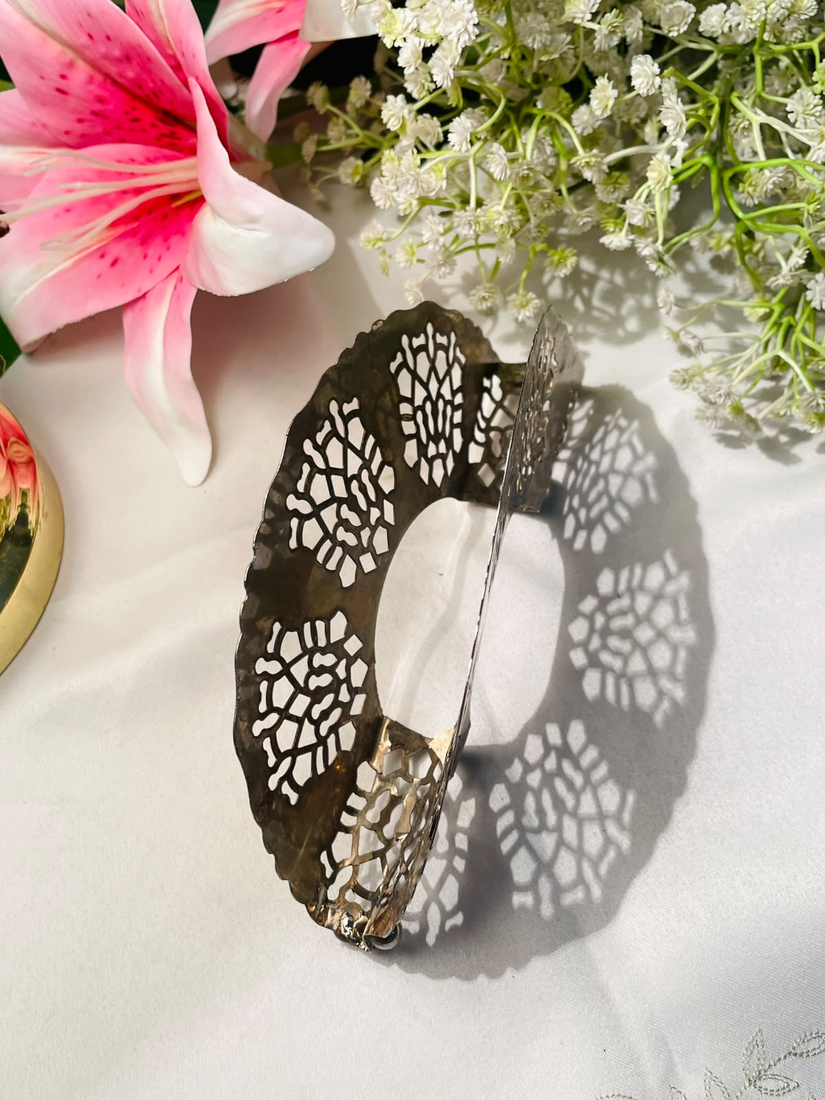 Silver-Tone Pierced Floral Napkin Holder 18 cm