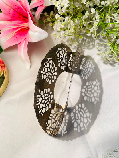 Silver-Tone Pierced Floral Napkin Holder 18 cm