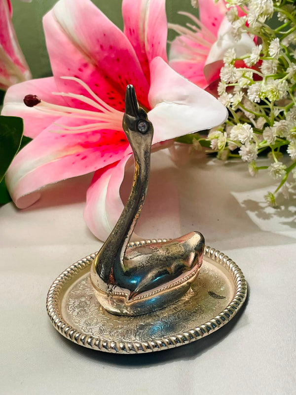 Silver-Tone Swan Jewellery Ring Holder Dish – 4 Inch