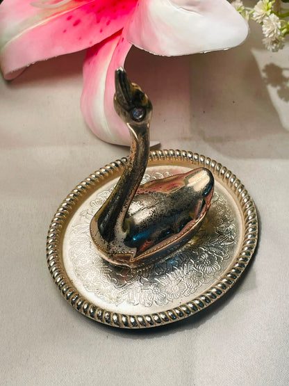 Silver-Tone Swan Jewellery Ring Holder Dish – 4 Inch