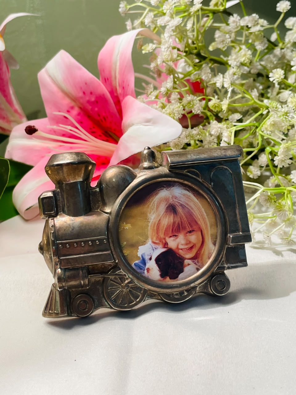 Vintage Silver-Tone Train Photo Frame Approx. 10 cm