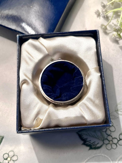 Vintage Silver-Tone Oval Holder Blue Velvet Insert 4 cm
