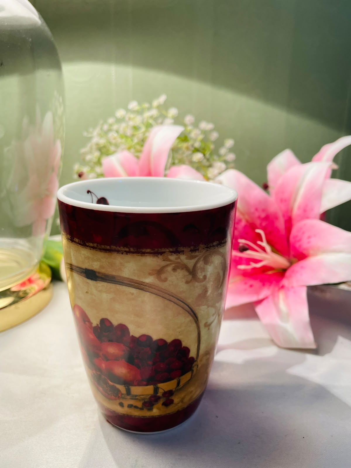 Vintage Burgundy Berry Basket Ceramic Mug 11 cm