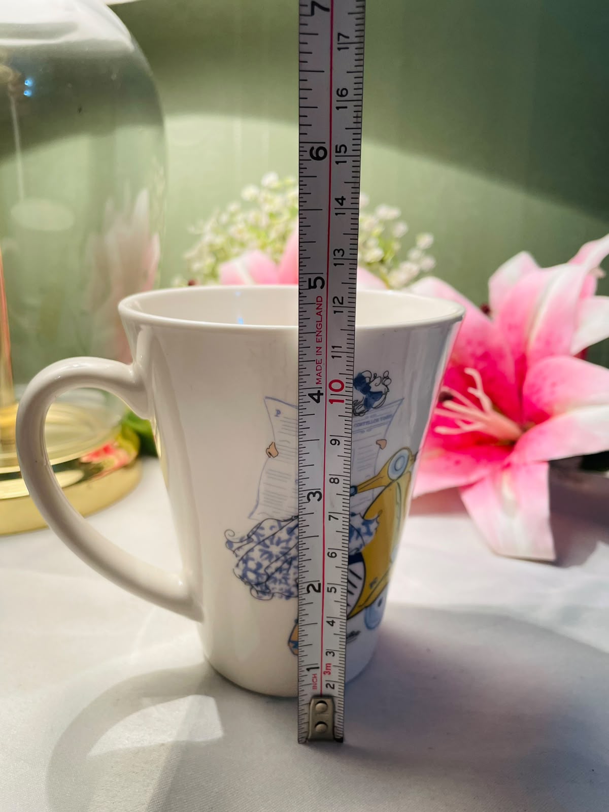 White Ceramic Mug Blue & Yellow Illustrated Design 10 cm
