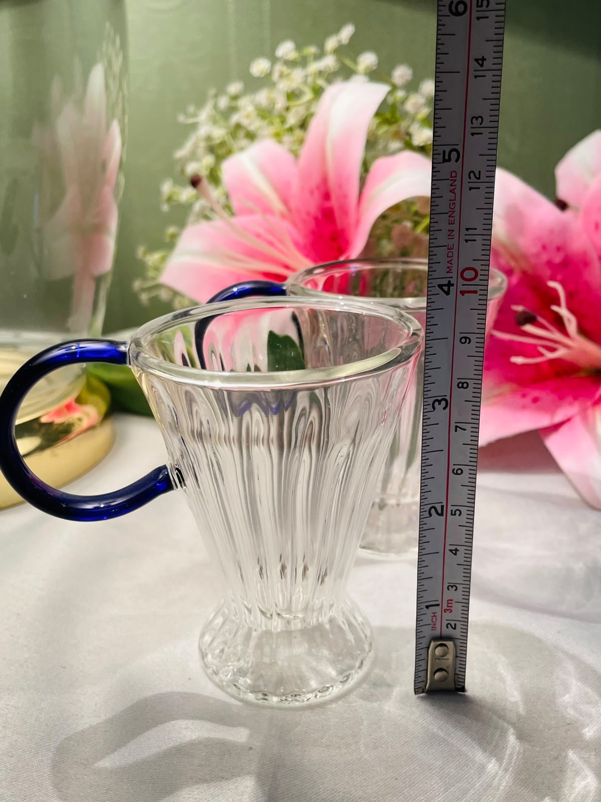 Set of 2 Clear Glass Mugs Blue Handles 9 cm