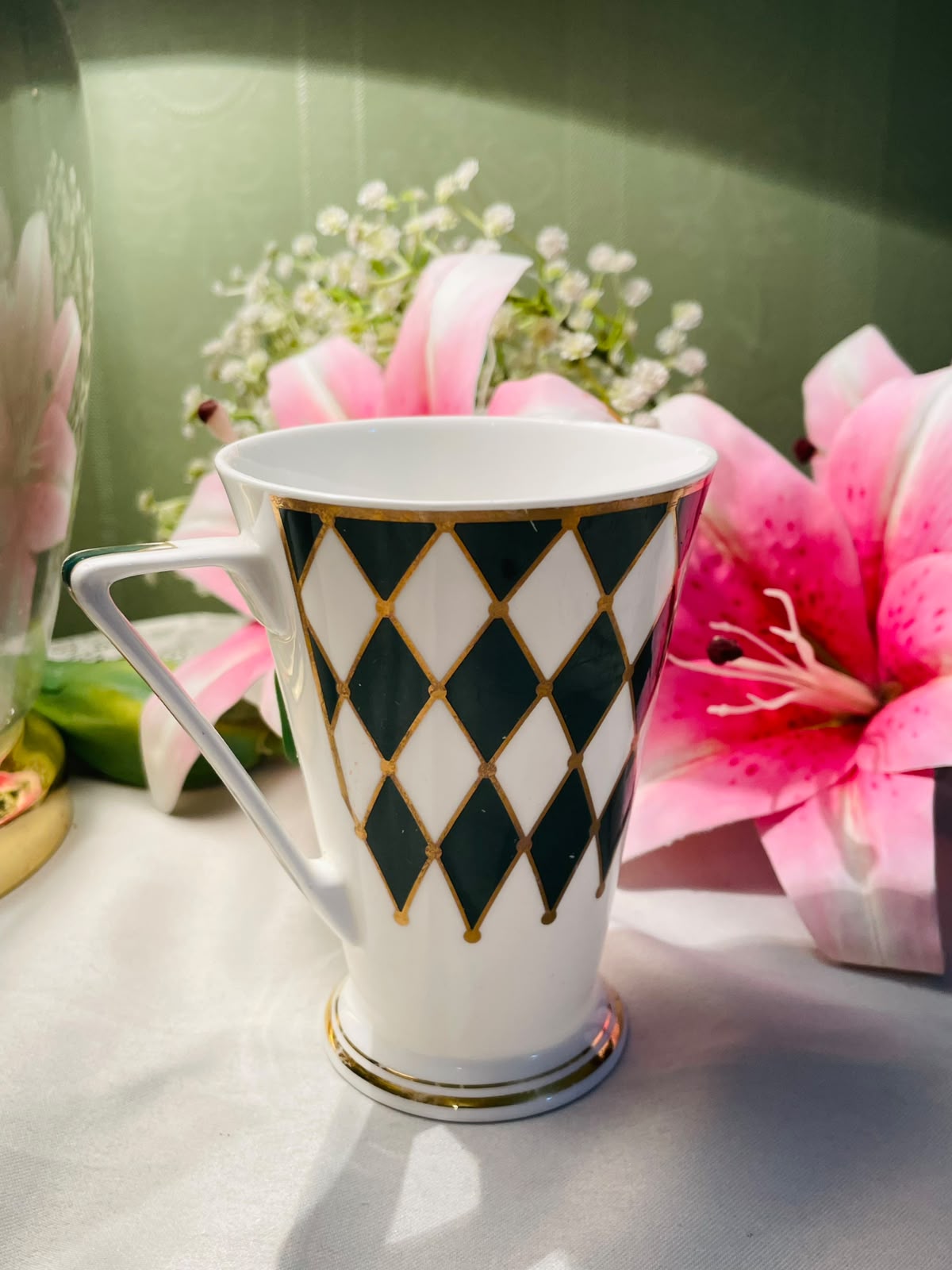 Wren Green Diamond Gold Detail Ceramic Mug Fine bone China 12 cm