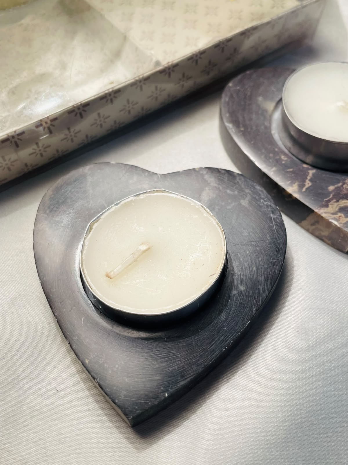 Heart-Shaped Stone Tealight Candle Holder with box 8 cm