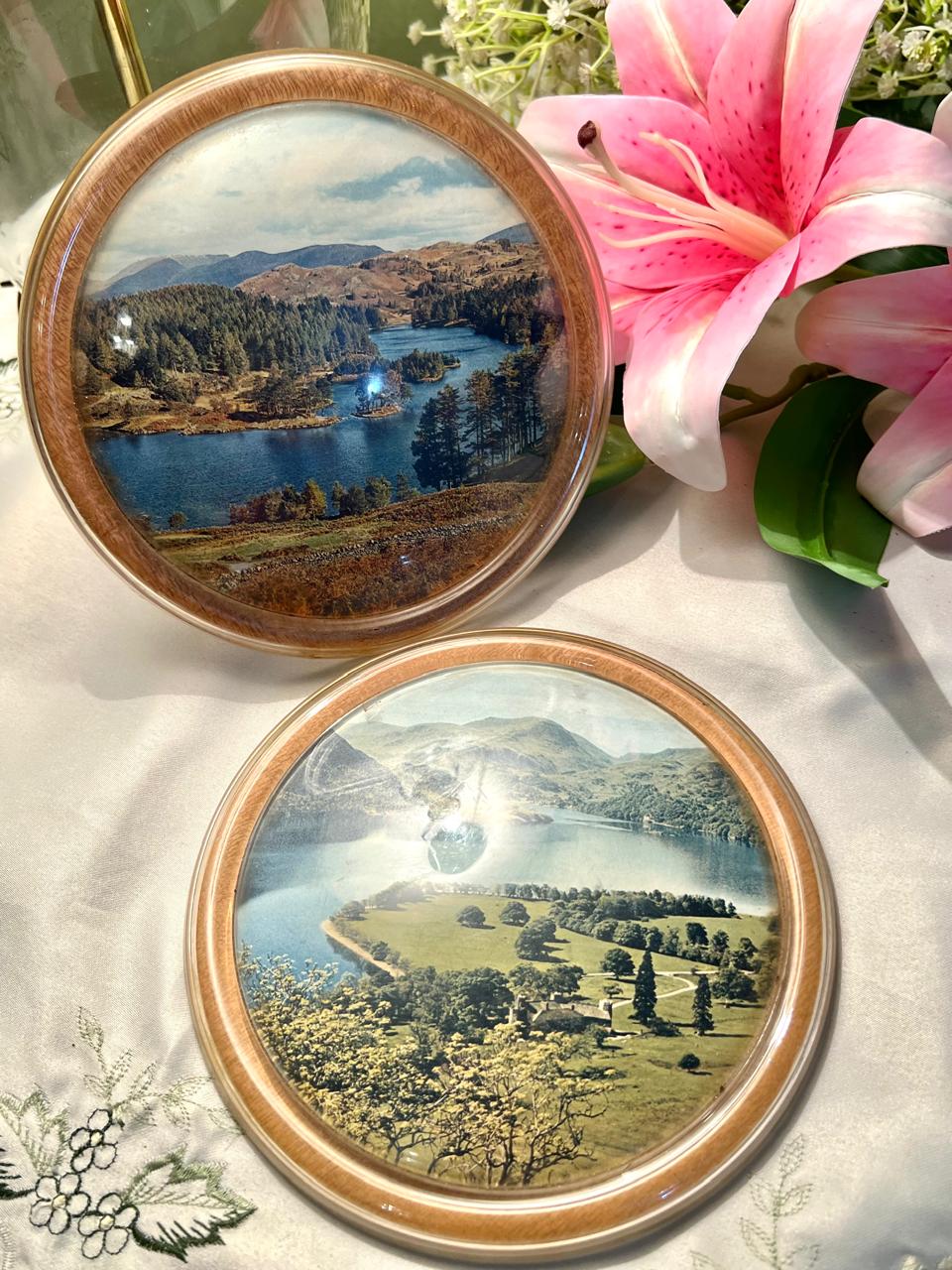 Round Lake Landscape Framed painting  2-Piece Set 15 cm