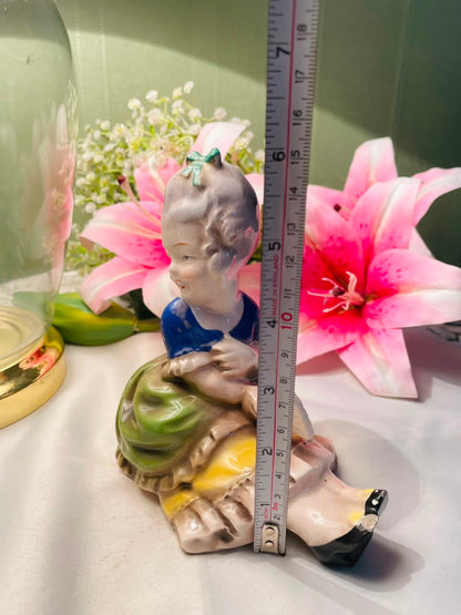 Vintage Porcelain Seated Lady Figurine Multicolour 15 cm
