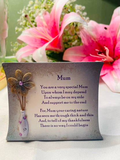 Mum Sentiment Plaque with Floral Detail 12 cm